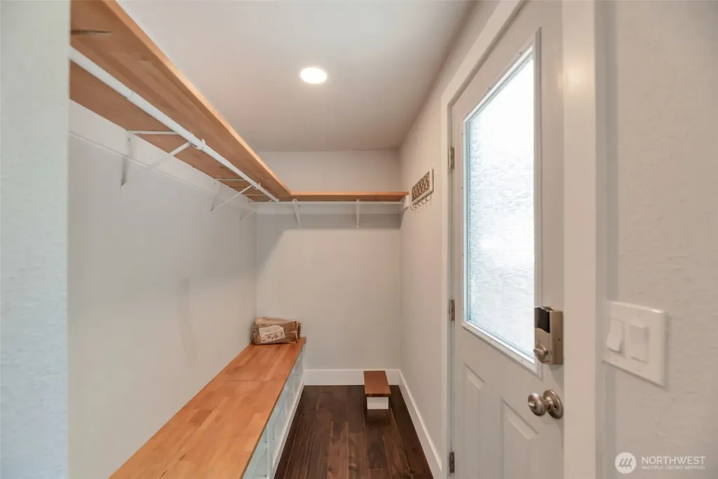 22826 NE 21st Place Sammamish WA 98074