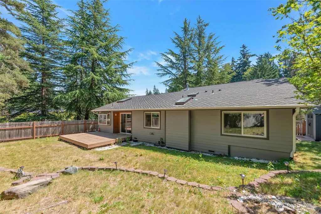 22826 NE 21st Place Sammamish WA 98074