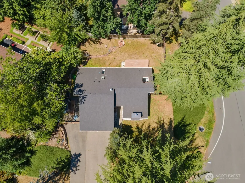 22826 NE 21st Place Sammamish WA 98074