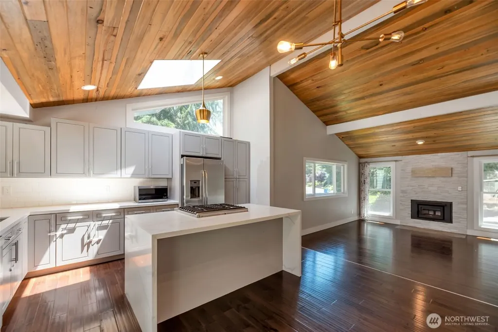 22826 NE 21st Place Sammamish WA 98074