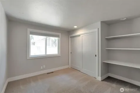 22826 NE 21st Place Sammamish WA 98074