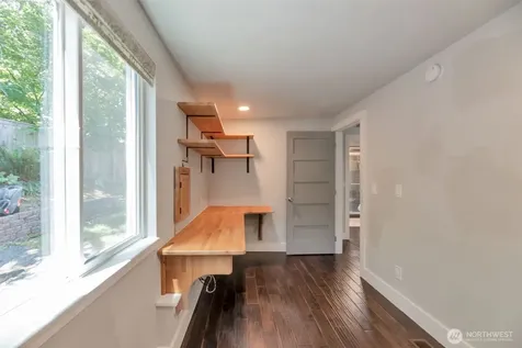 22826 NE 21st Place Sammamish WA 98074