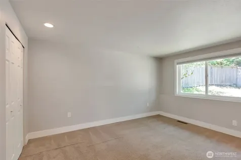 22826 NE 21st Place Sammamish WA 98074