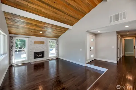 22826 NE 21st Place Sammamish WA 98074
