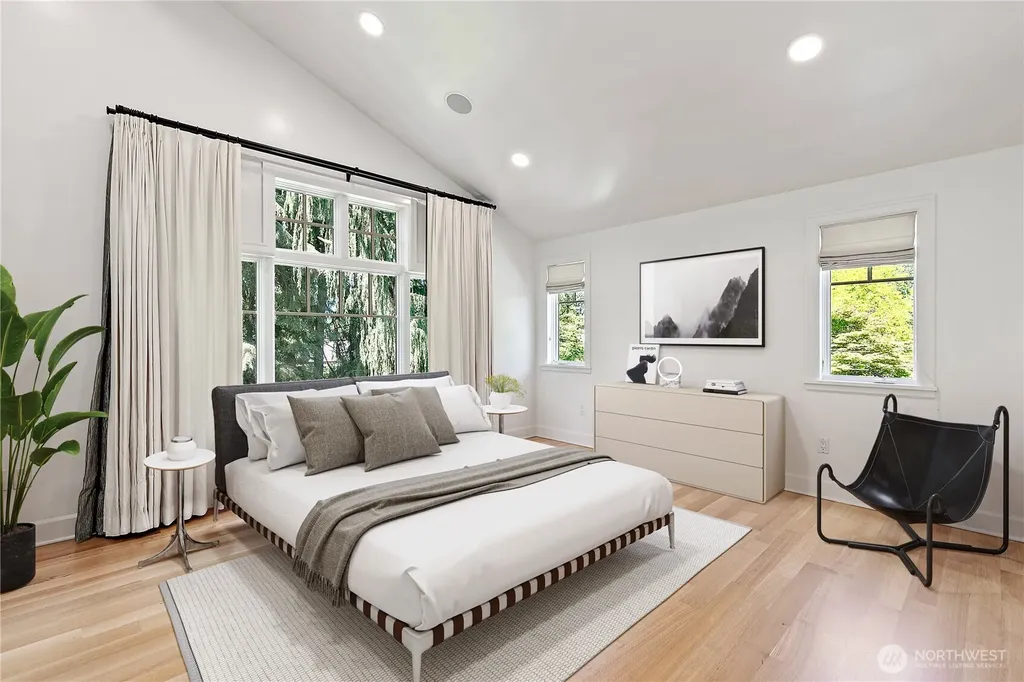 37 Tatoosh Key Bellevue WA 98006