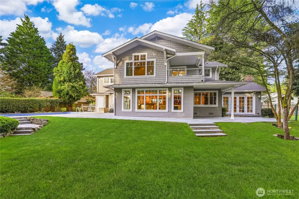 37 Tatoosh Key Bellevue WA 98006