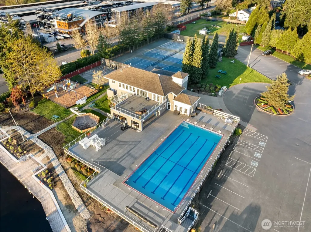 37 Tatoosh Key Bellevue WA 98006