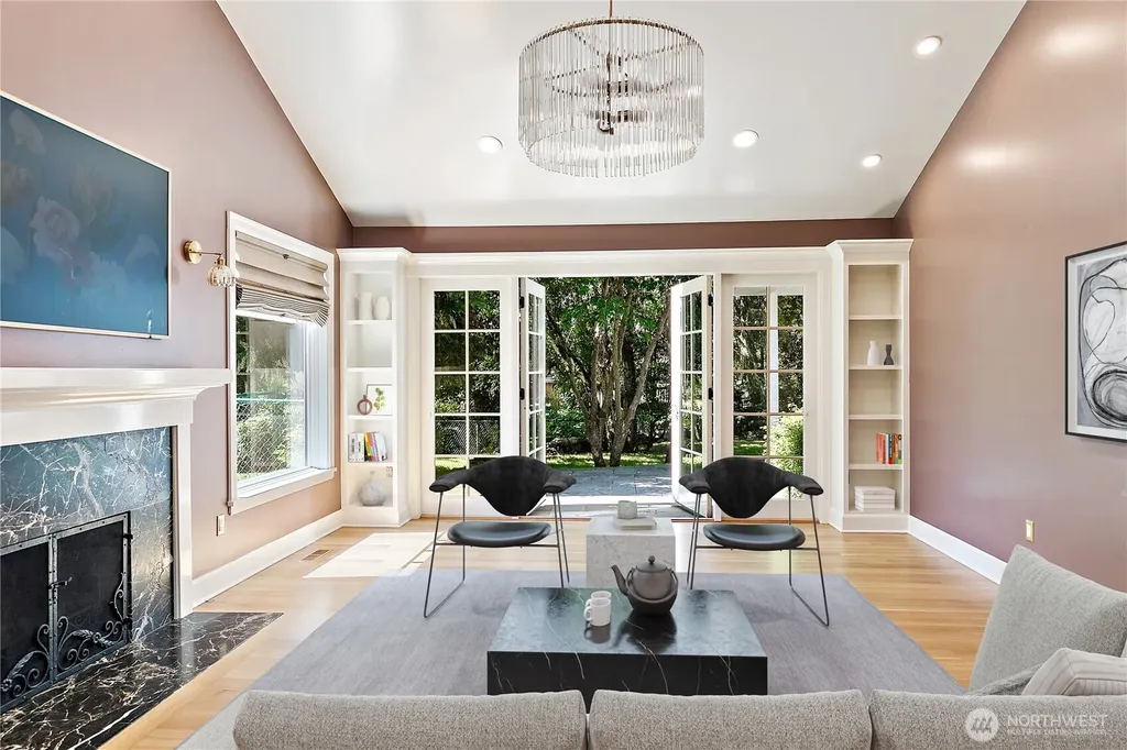 37 Tatoosh Key Bellevue WA 98006