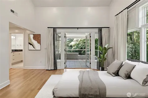 37 Tatoosh Key Bellevue WA 98006