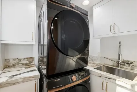 37 Tatoosh Key Bellevue WA 98006