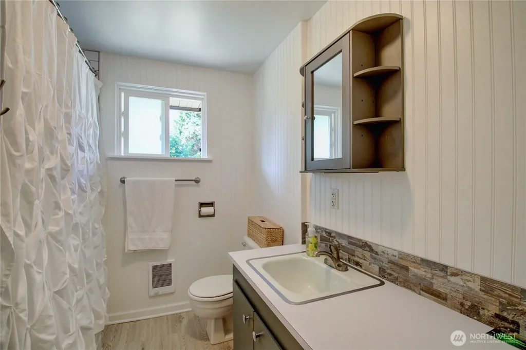 21264 Plaza Drive Sedro Woolley WA 98284