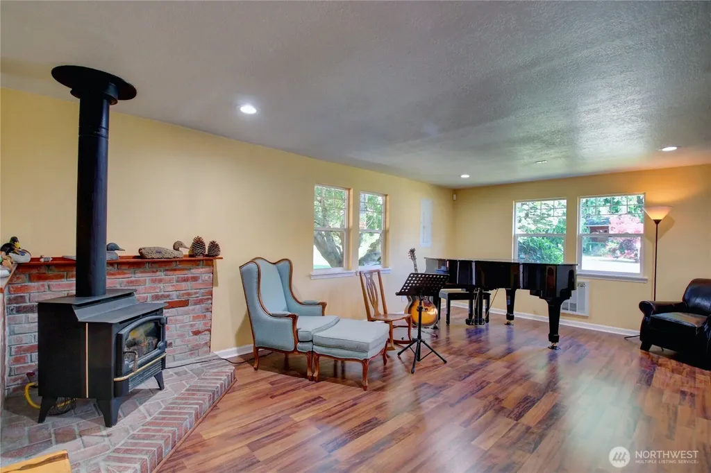 21264 Plaza Drive Sedro Woolley WA 98284