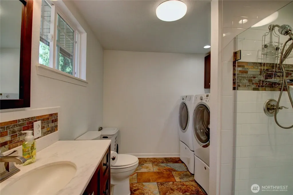 21264 Plaza Drive Sedro Woolley WA 98284