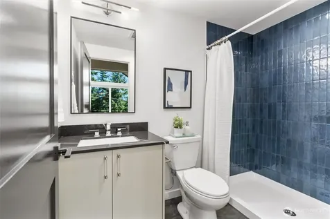 10736 Interlake Avenue N Seattle WA 98133