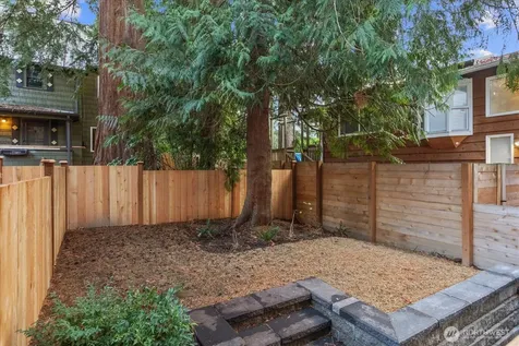 10736 Interlake Avenue N Seattle WA 98133