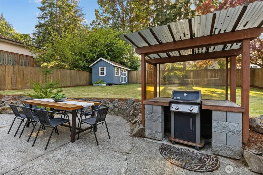 15837 7th Avenue SW Burien WA 98166