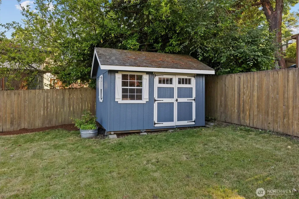 15837 7th Avenue SW Burien WA 98166