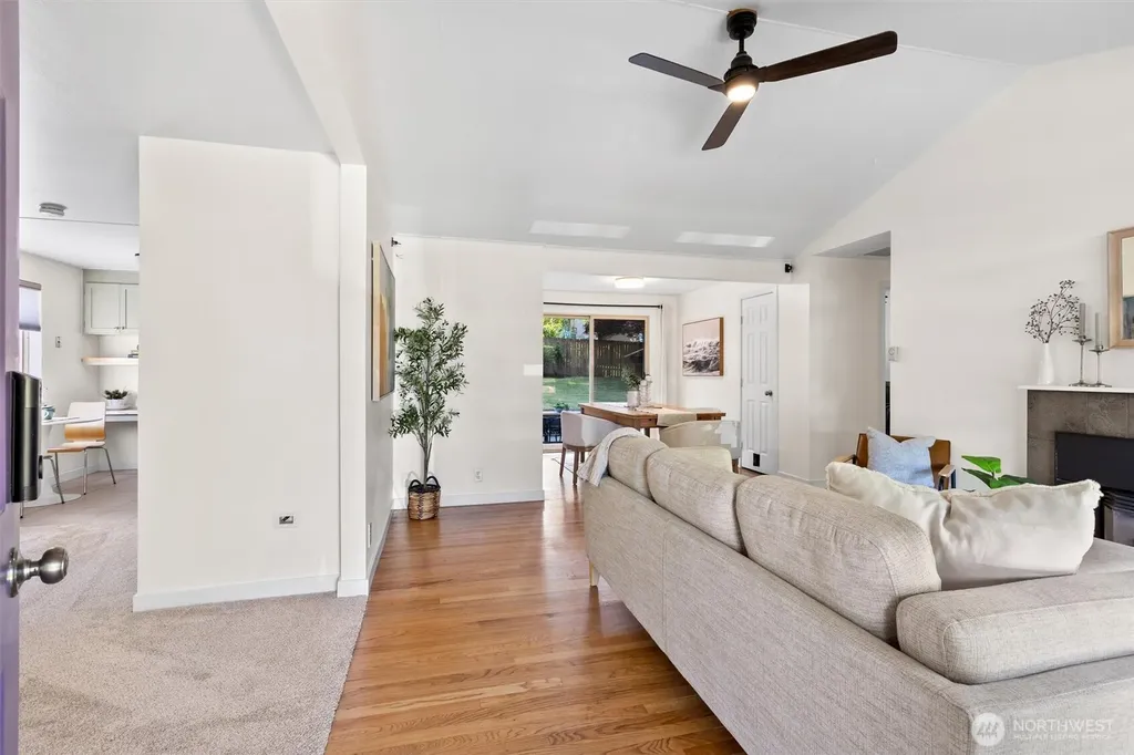 15837 7th Avenue SW Burien WA 98166