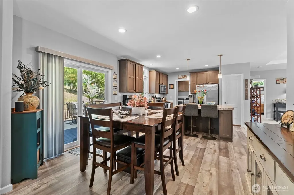 458 N 50th Avenue Longview WA 98632