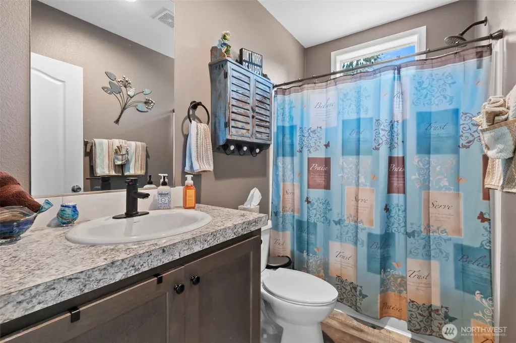 458 N 50th Avenue Longview WA 98632