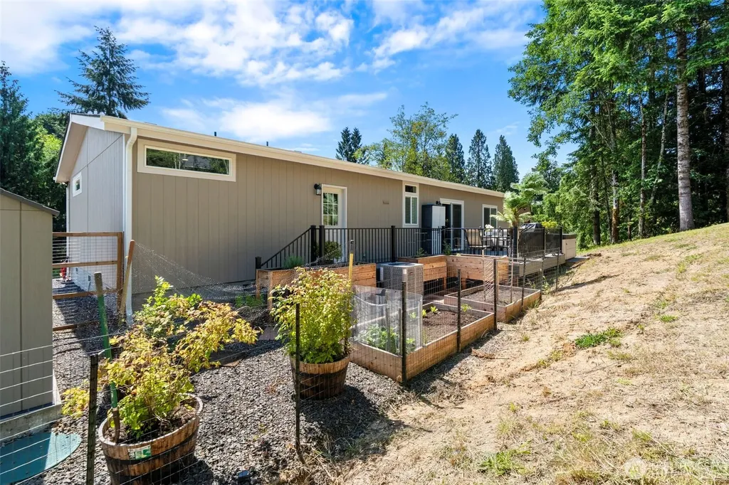 458 N 50th Avenue Longview WA 98632