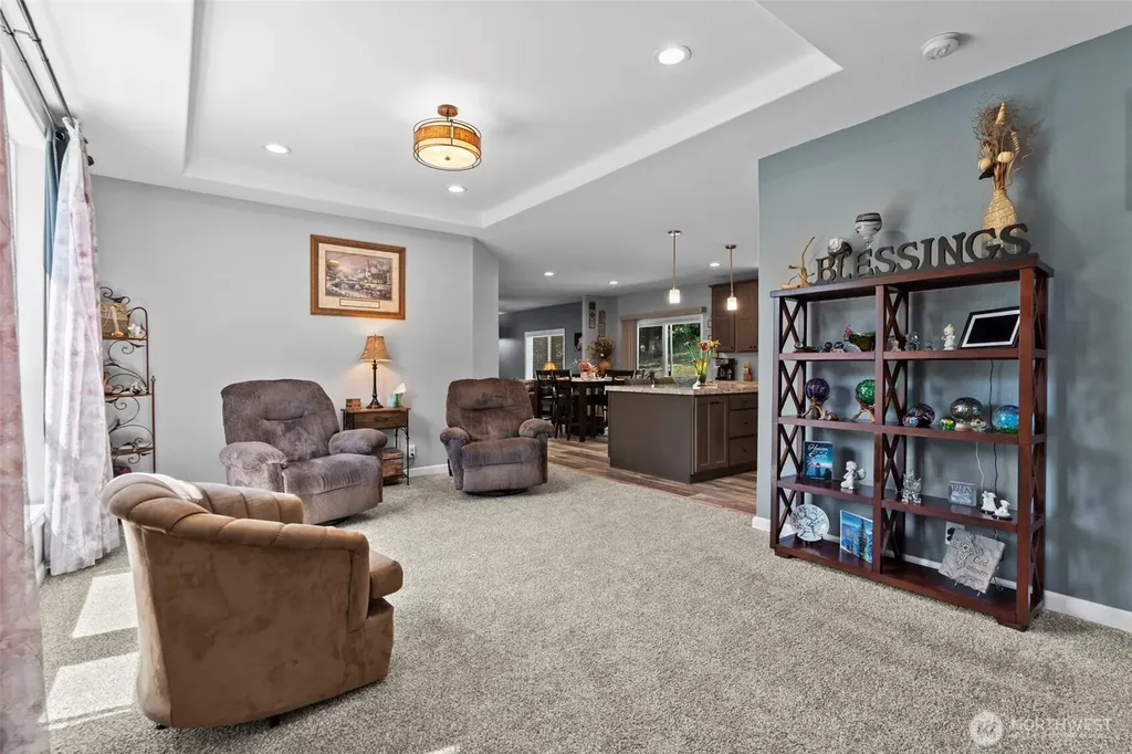 458 N 50th Avenue Longview WA 98632