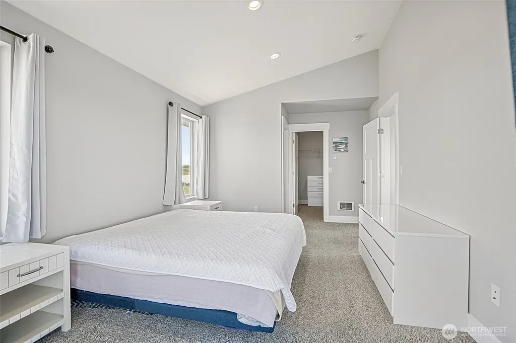 1054 Cedar Crest Court SW Ocean Shores WA 98569