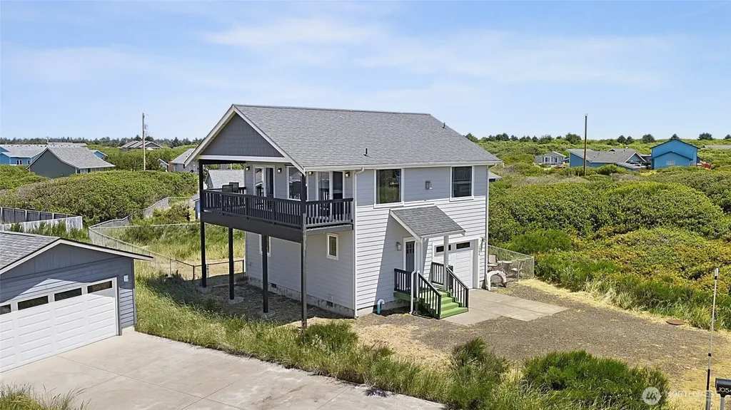 1054 Cedar Crest Court SW Ocean Shores WA 98569