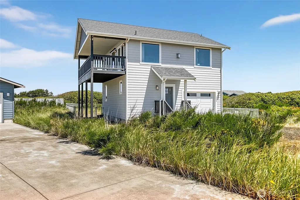 1054 Cedar Crest Court SW Ocean Shores WA 98569