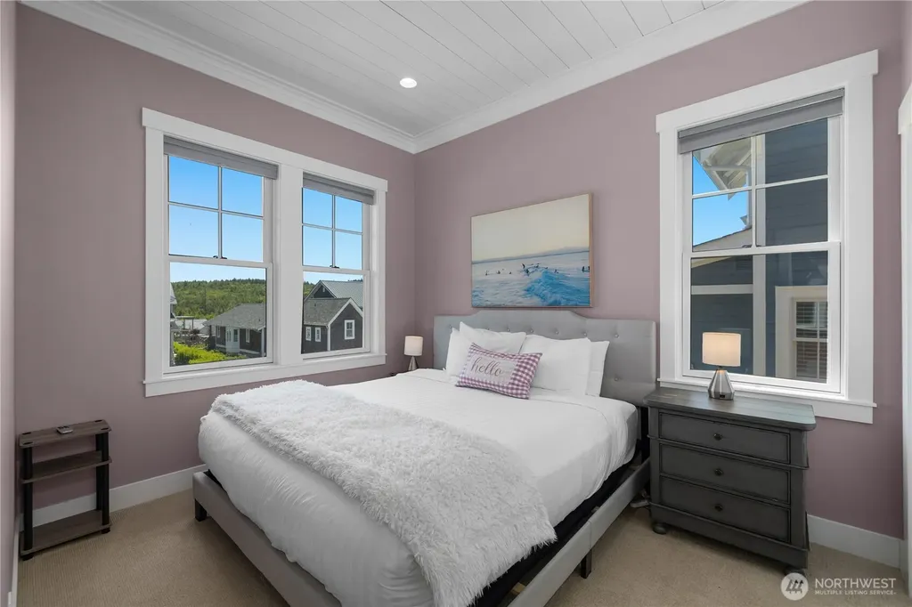 61 Horizon Street Pacific Beach WA 98571