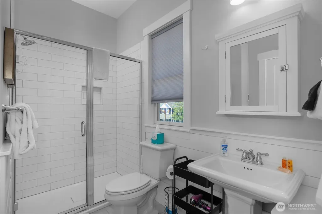 61 Horizon Street Pacific Beach WA 98571