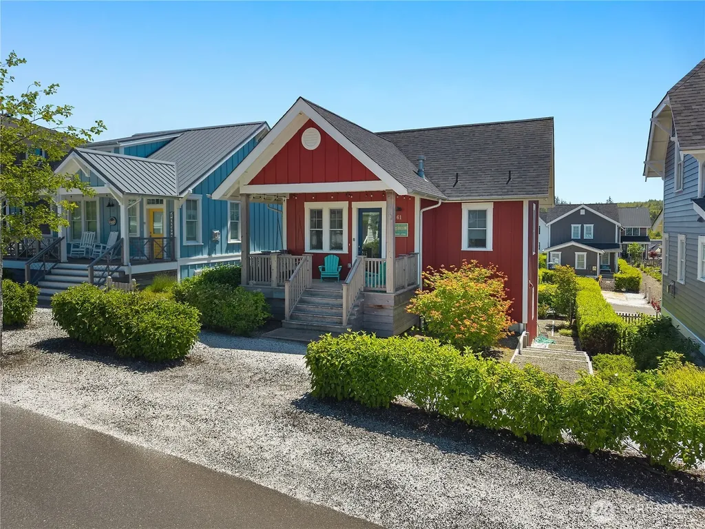 61 Horizon Street Pacific Beach WA 98571
