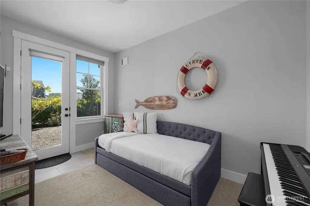 61 Horizon Street Pacific Beach WA 98571