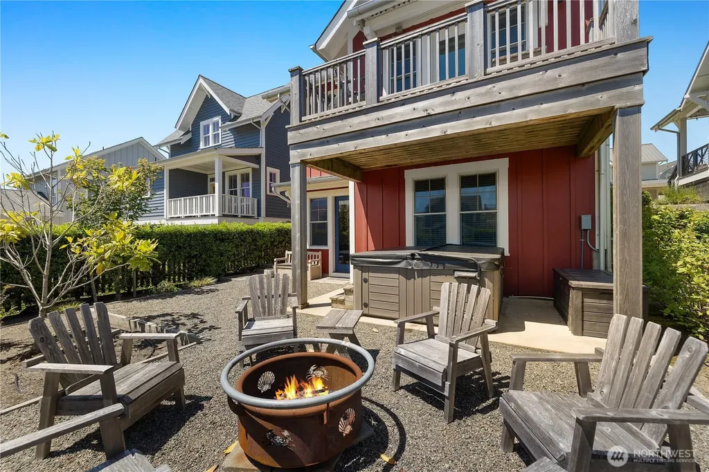 61 Horizon Street Pacific Beach WA 98571