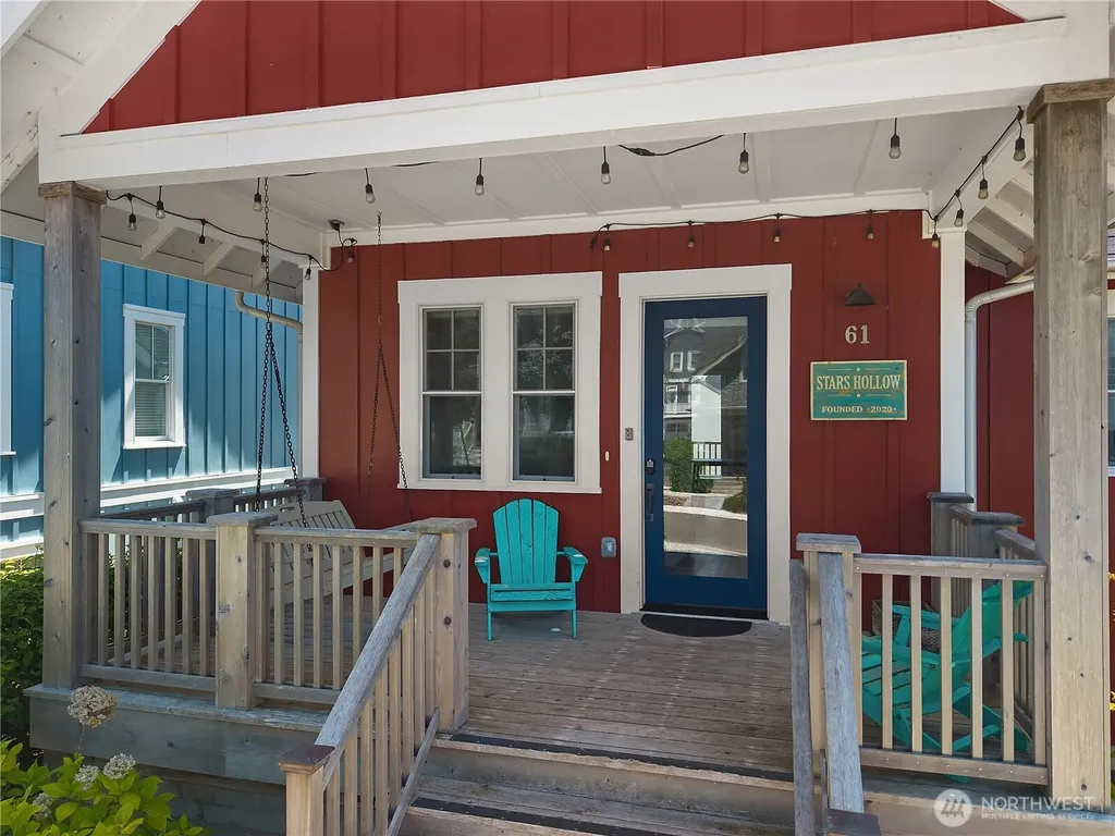 61 Horizon Street Pacific Beach WA 98571