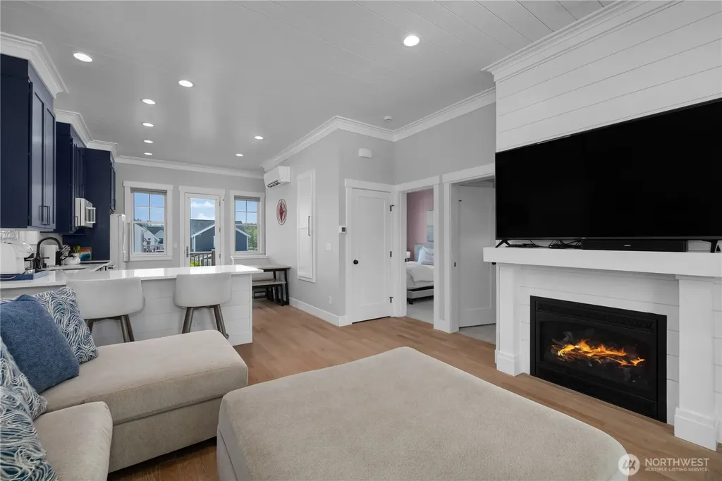 61 Horizon Street Pacific Beach WA 98571