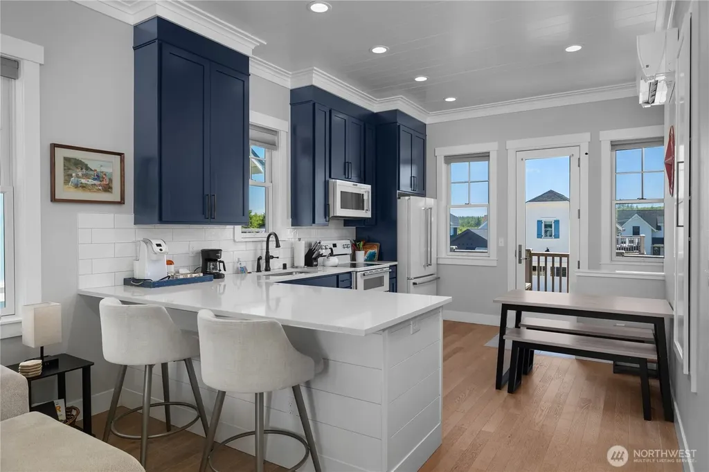 61 Horizon Street Pacific Beach WA 98571