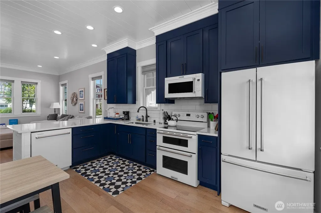 61 Horizon Street Pacific Beach WA 98571