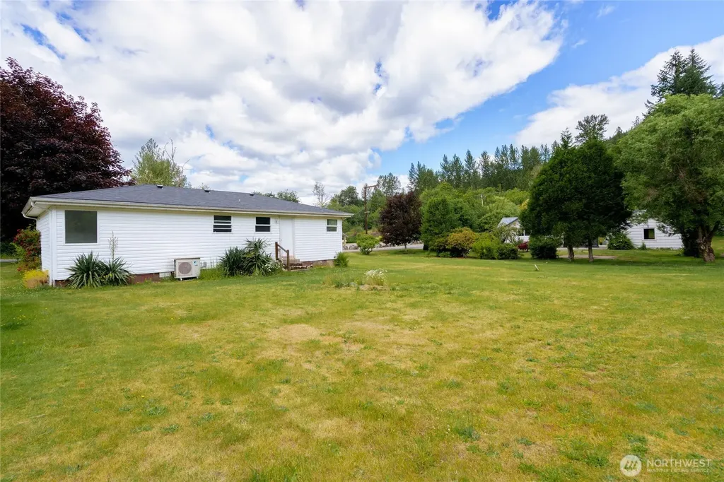 48224 Moen Road Concrete WA 98237