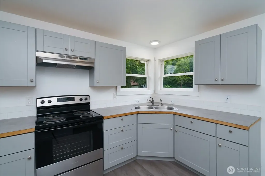 48224 Moen Road Concrete WA 98237