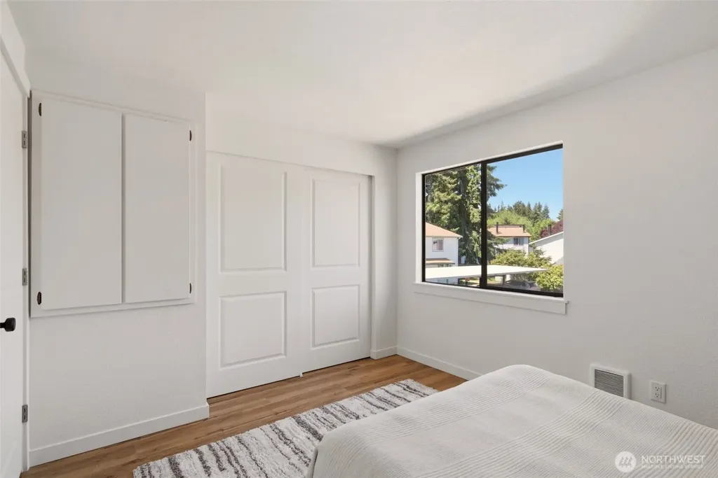 1725 SW 318th Place Federal Way WA 98023