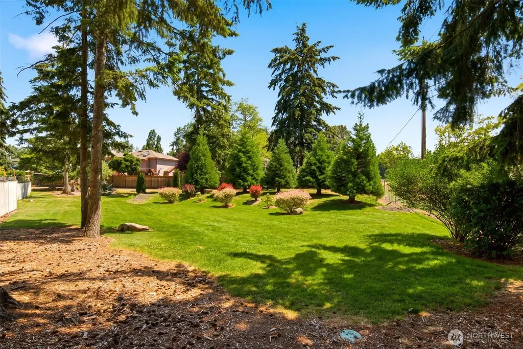 1725 SW 318th Place Federal Way WA 98023