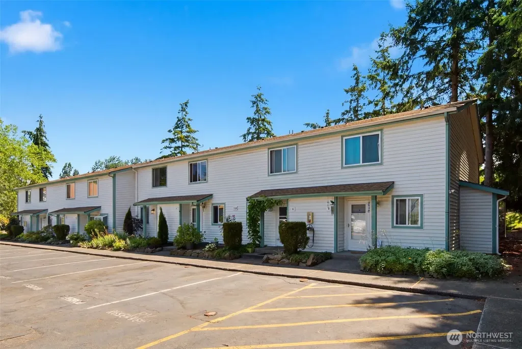 1725 SW 318th Place Federal Way WA 98023