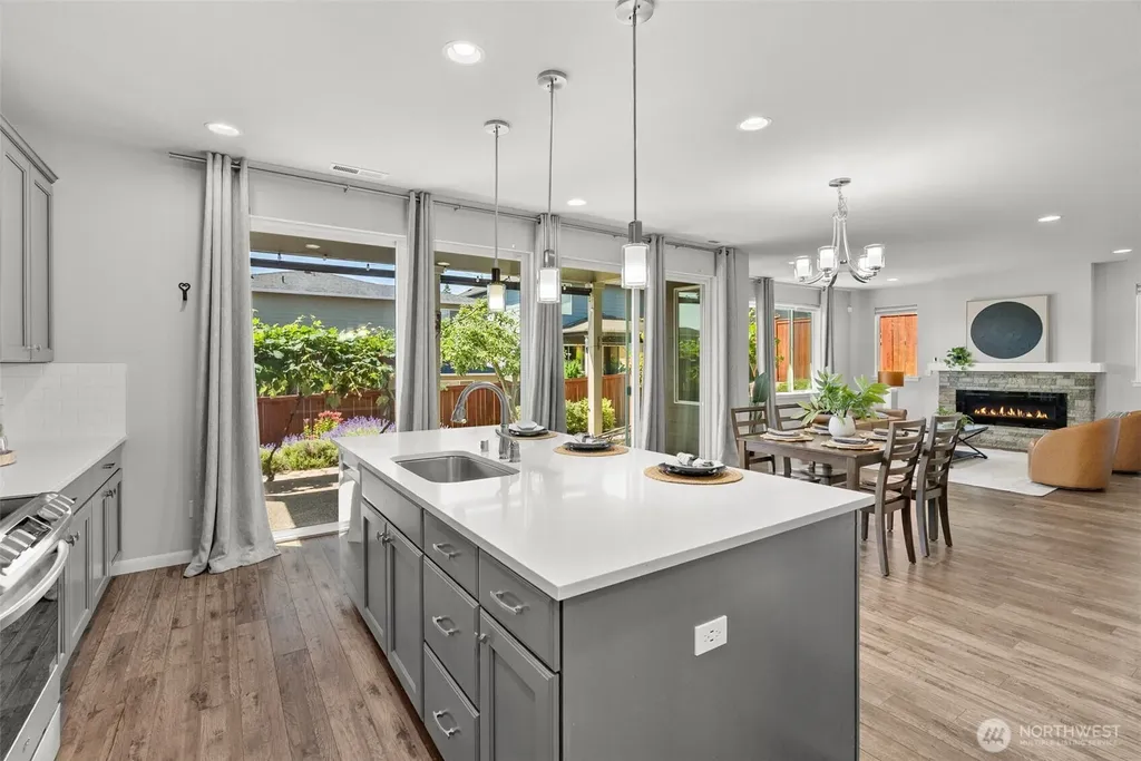 2417 NE Redford Street Poulsbo WA 98370