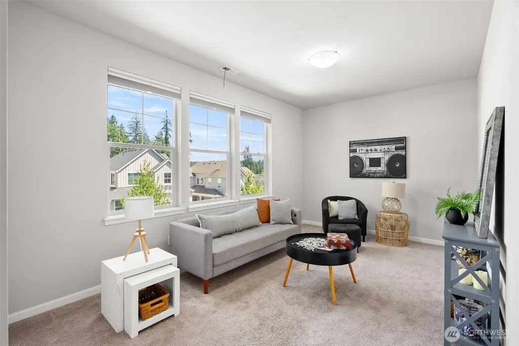 2417 NE Redford Street Poulsbo WA 98370