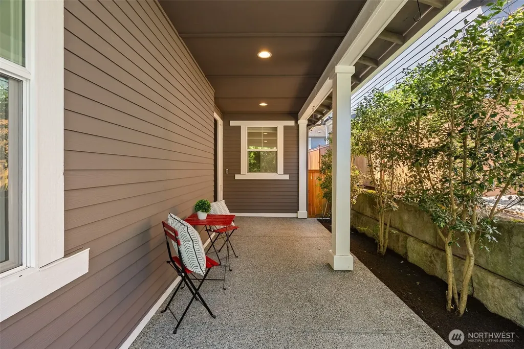 2417 NE Redford Street Poulsbo WA 98370