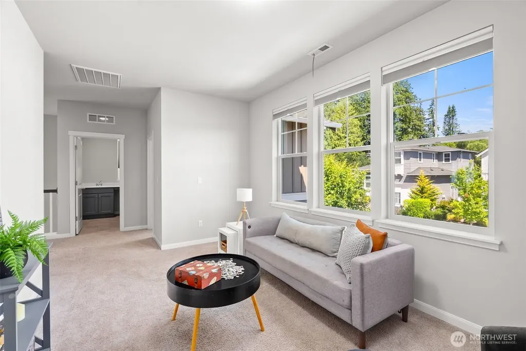 2417 NE Redford Street Poulsbo WA 98370