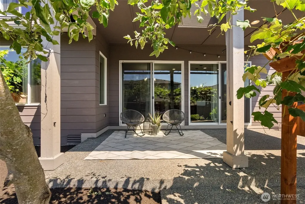 2417 NE Redford Street Poulsbo WA 98370