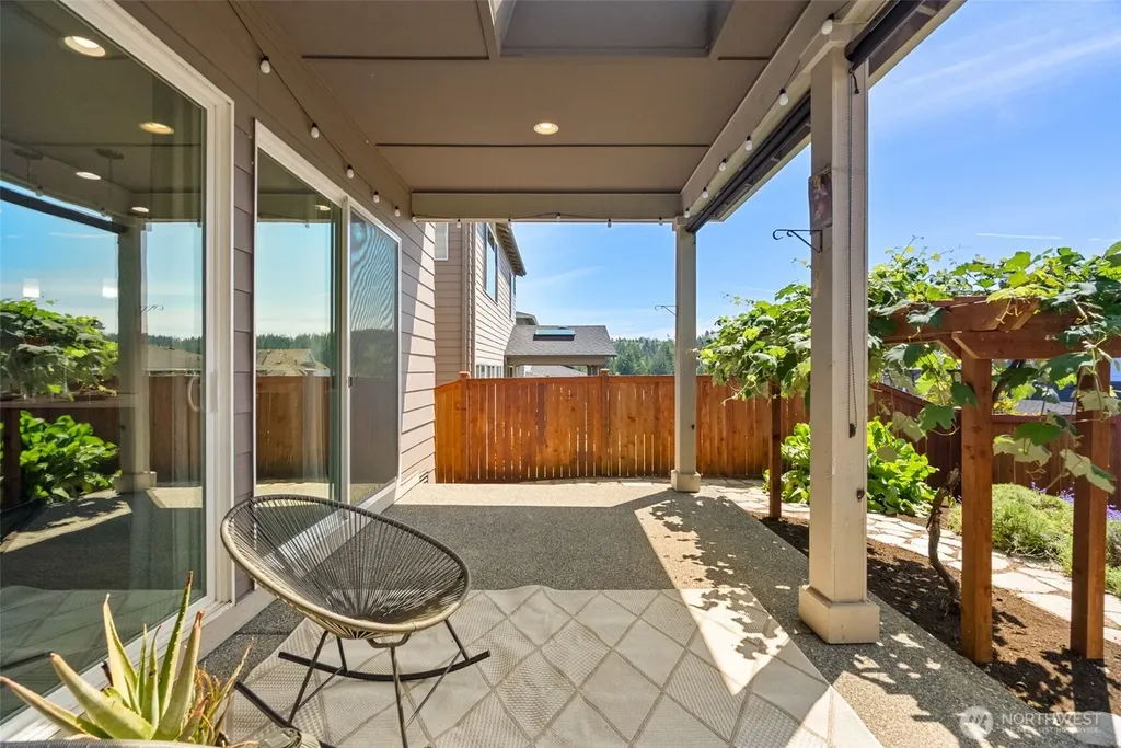 2417 NE Redford Street Poulsbo WA 98370