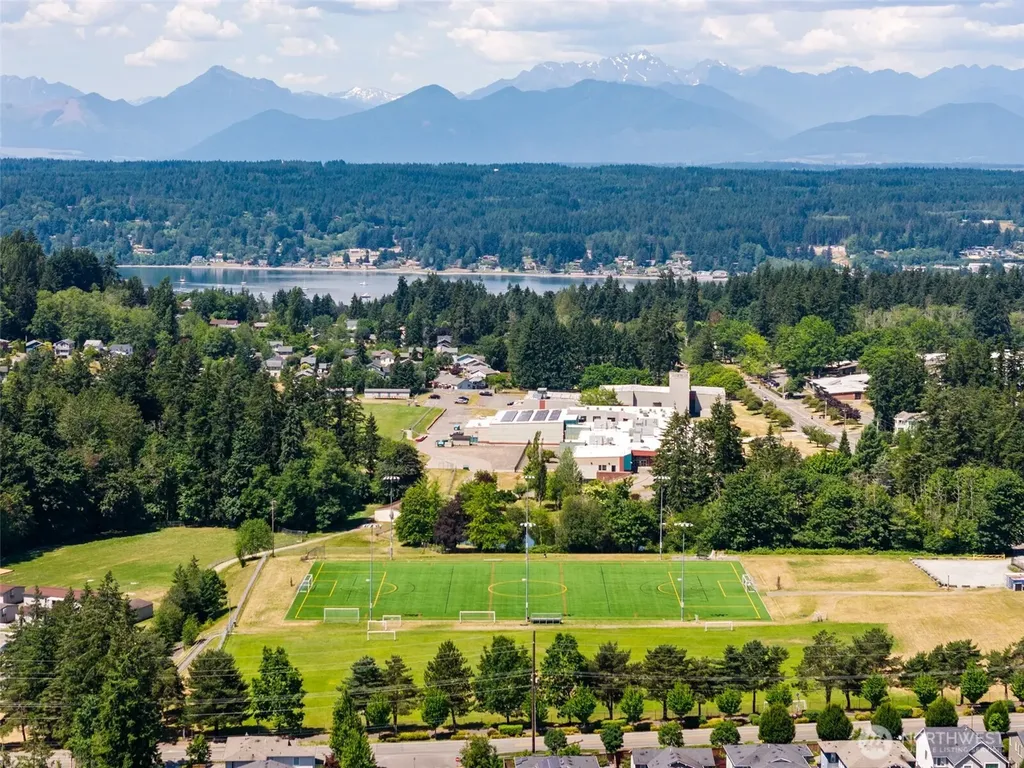 2417 NE Redford Street Poulsbo WA 98370